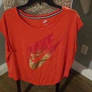 Nike short sleeve shirt